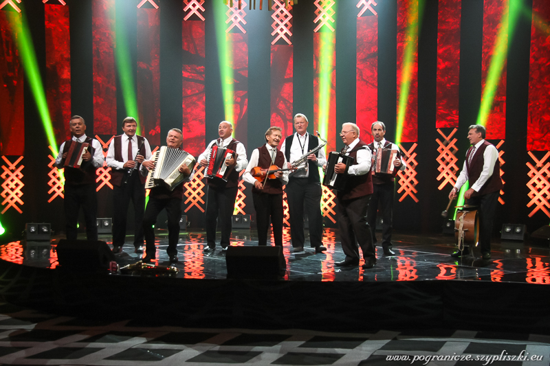„Pogranicze” brało udział w programie
                            „Duokim Garo!” zrealizowanym przez pierwszy
                            kanał Litewskiej Telewizji Publicznej LRT w
                            Wilnie - na zaproszenie kapeli „Giegužio
                            žiedai” z Kalwarii.